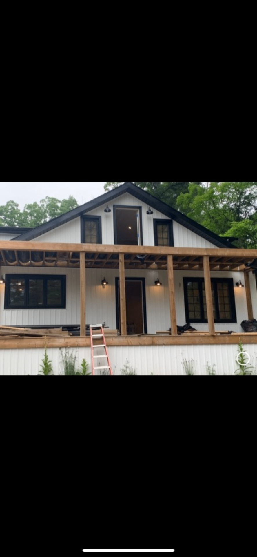 Farmhouse Build & Pergola