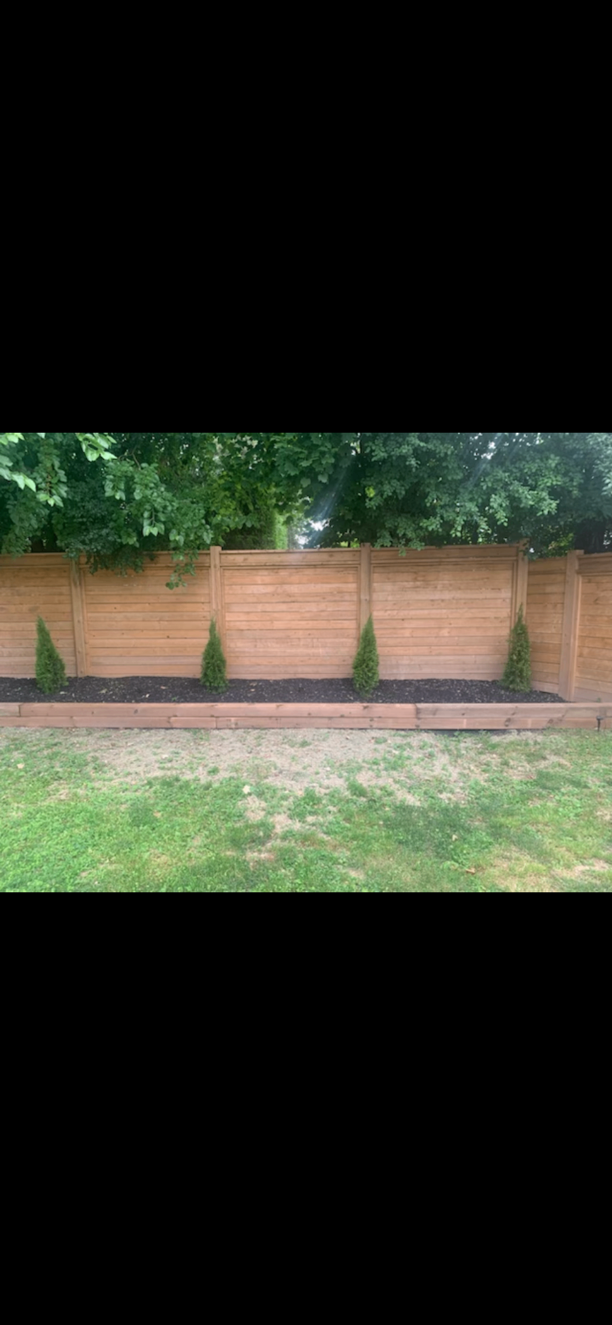 Horizontal Slat Fence & Garden Bed